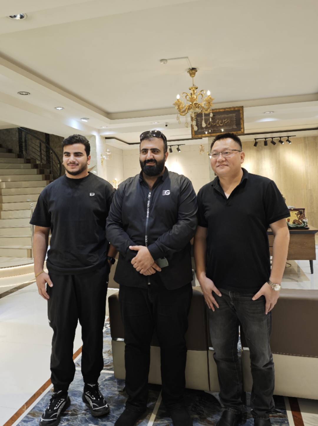 CUSTOMER GROUP PHOTO
