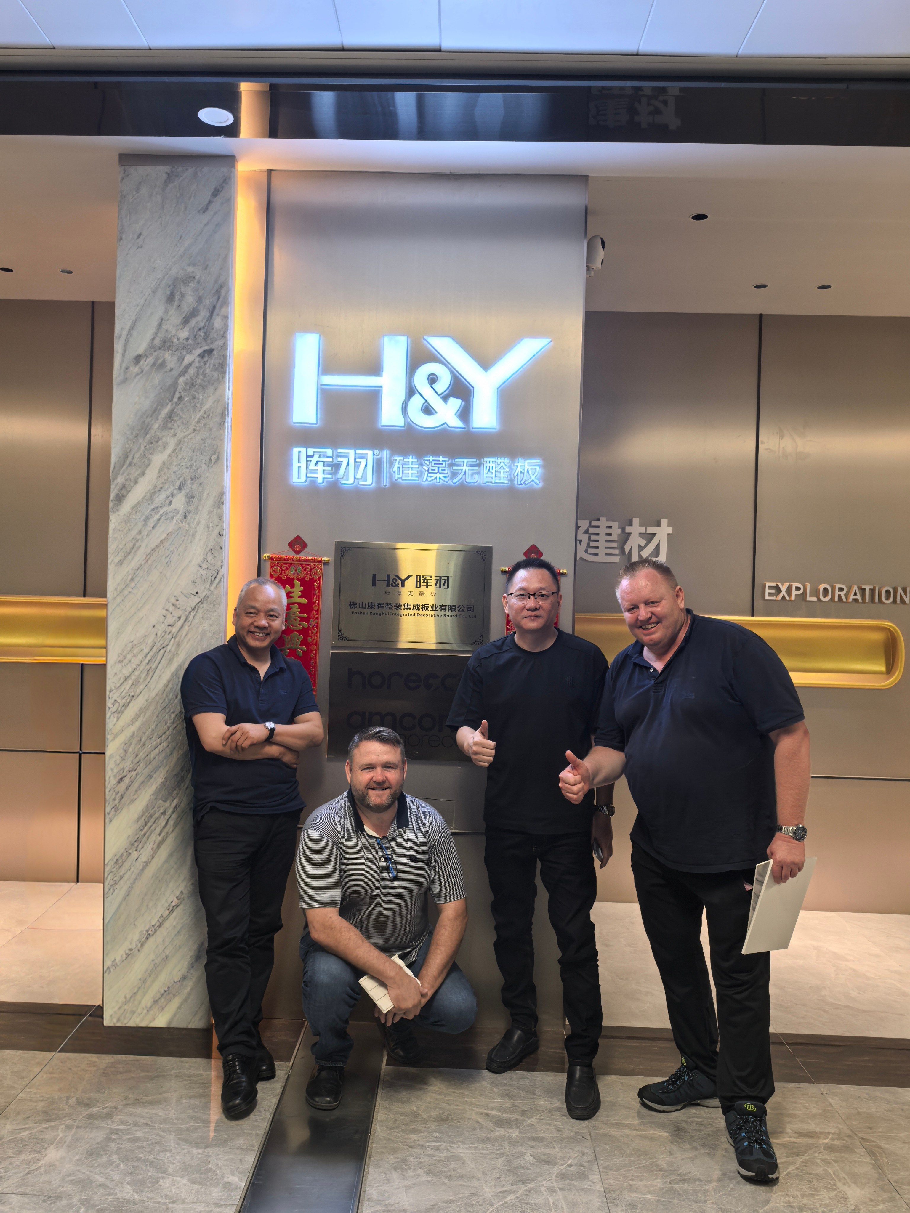 CUSTOMER GROUP PHOTO